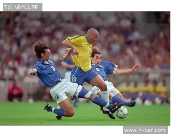 走近绿茵场上的巨星聆听足球明星背后的真实故事与感受